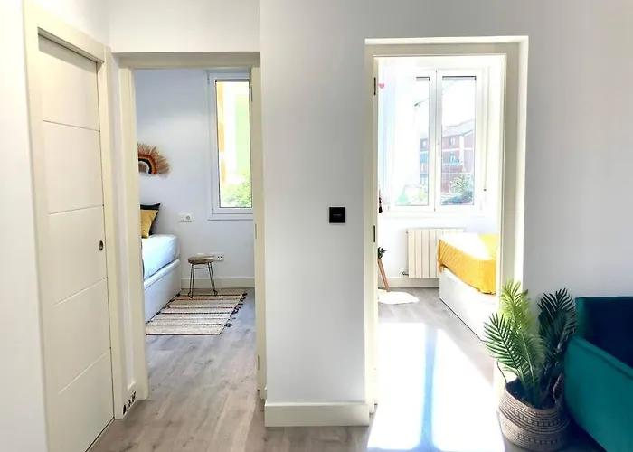 Apartment Historical District